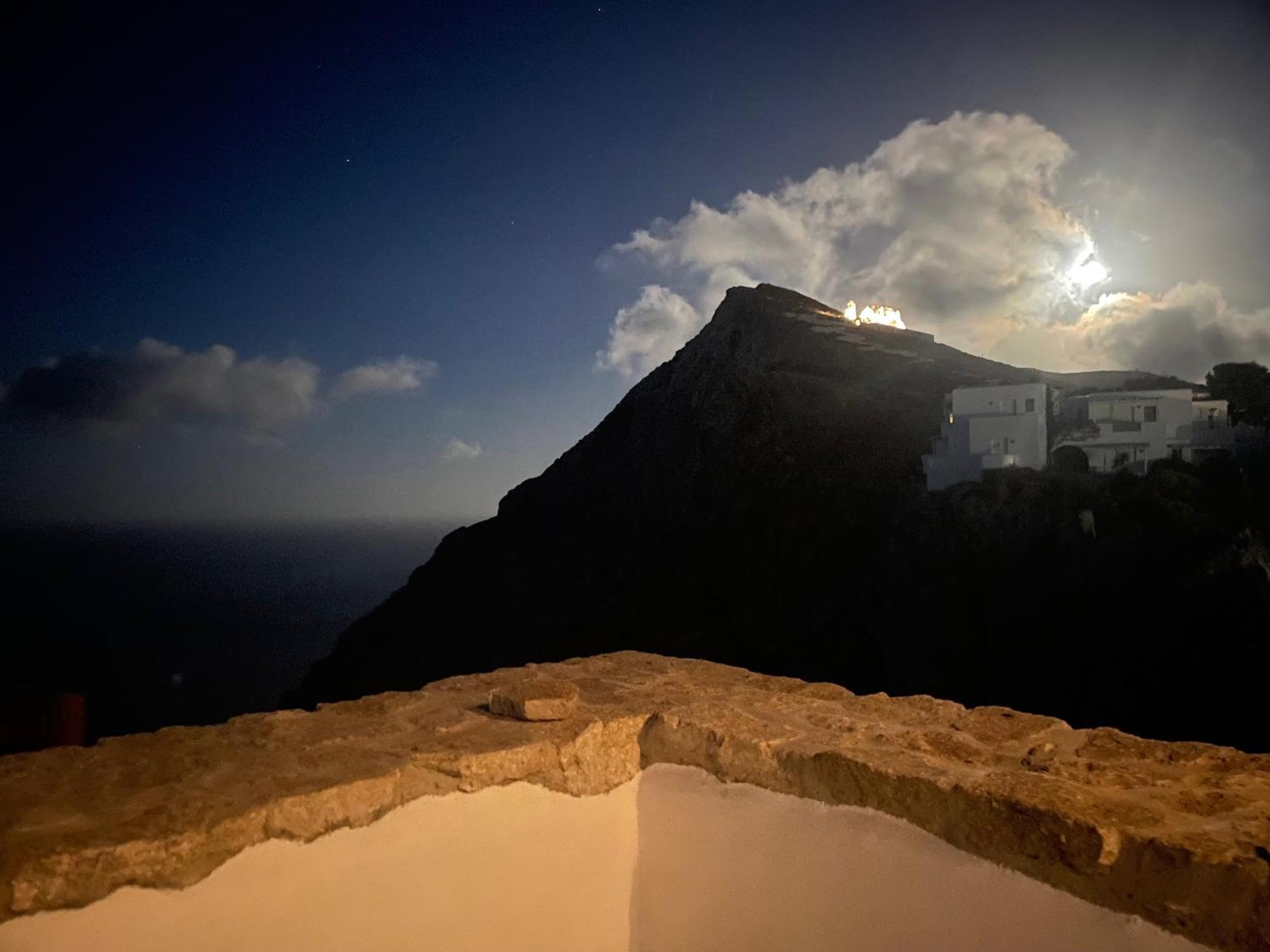 Folegandros-Cliffhouse Βίλα Εξωτερικό φωτογραφία